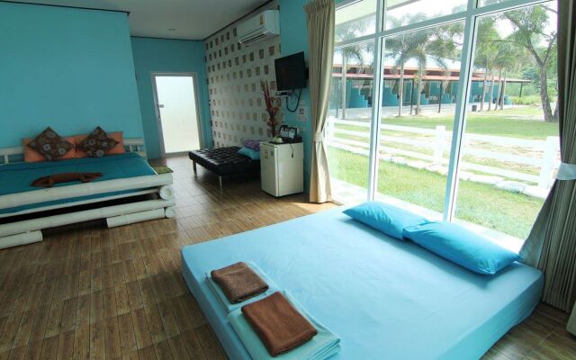Ton-Aor on the beach resort & restaurant