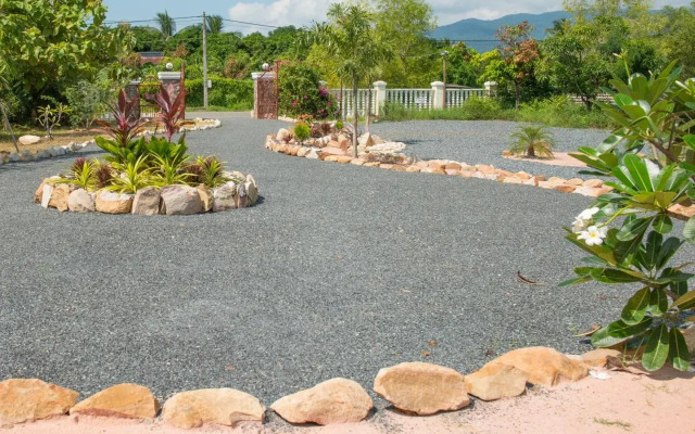 Pink Sands Villa - All Adults