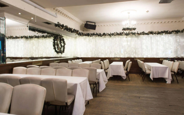 Russell Court Hotel