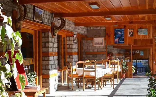 Hotel  Negis Mayflower