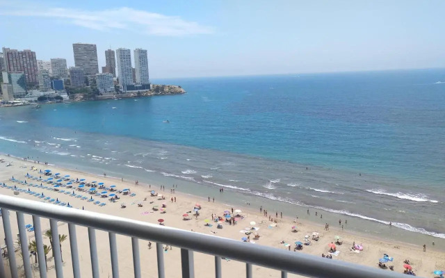 Apartamento en benidorm a 1a línea del mar