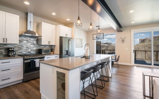 Fox Creek 2 4 Bedroom Townhouse by RedAwning