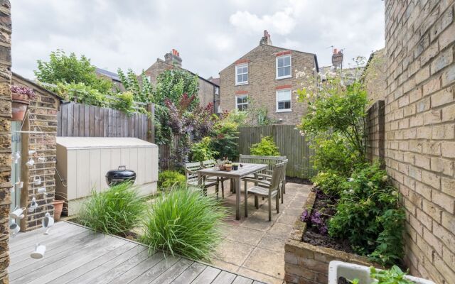 Retro style home in Clapham