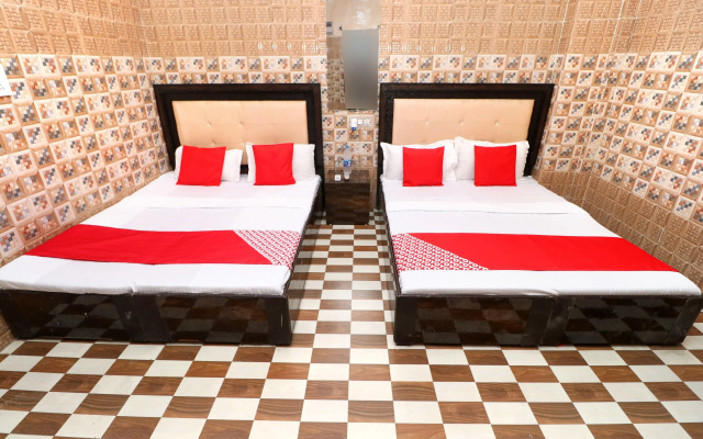 OYO 35497 Hotel Kapoor Residency