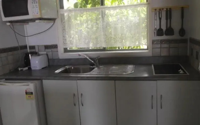 Muriavai Bungalows