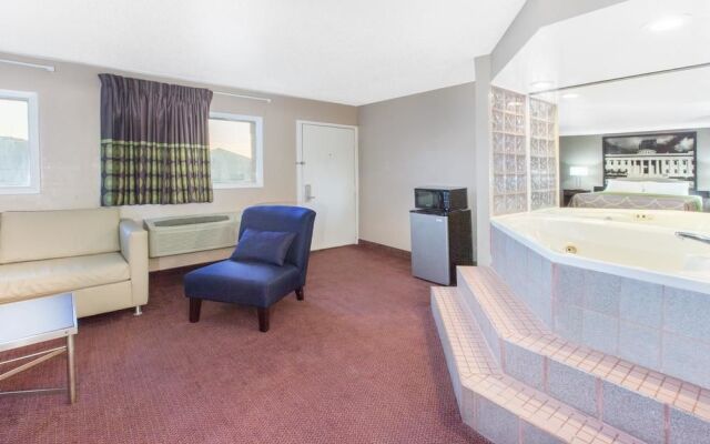 Super 8 Millbury Toledo Perrysburg