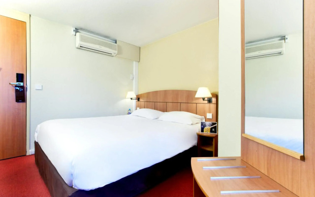 Kyriad Geneve - Saint-Genis-Pouilly