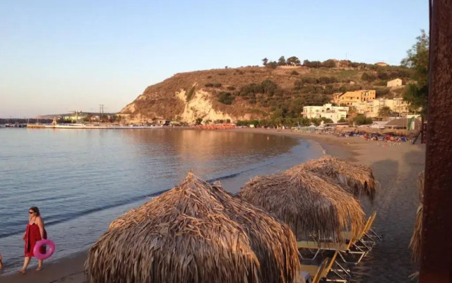 Asterias Studios Apartments
