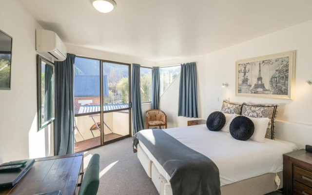 Melbourne Lodge