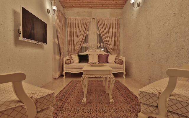 Elit Cave Suites