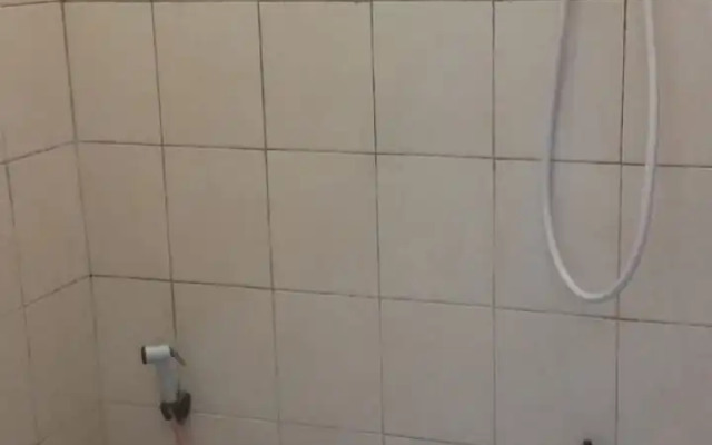 Penginapan Meli by ZUZU