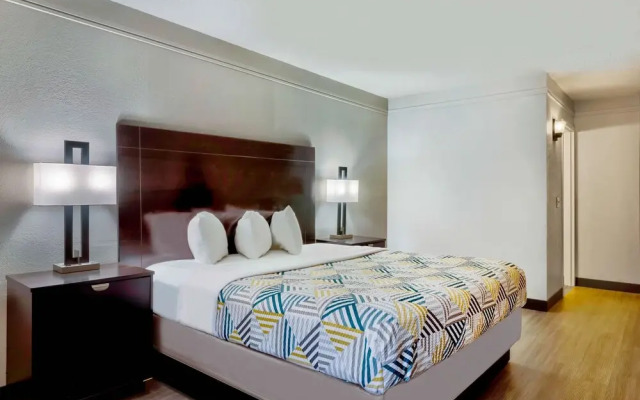 Days Inn & Suites By Wyndham Bartlesville