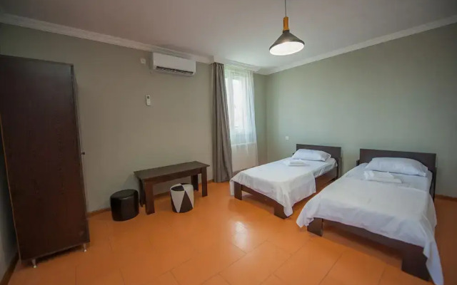 Hotel Cosmos