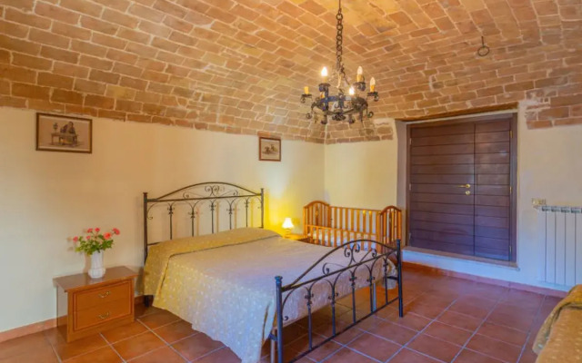 Borgo Agrituristico Il Pino (ONA200)