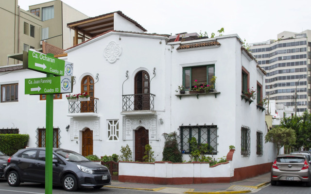 Lima White House - Hostel