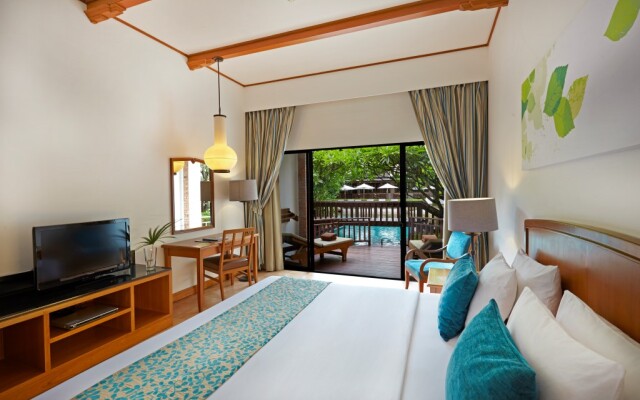 Woodlands Hotel & Resort