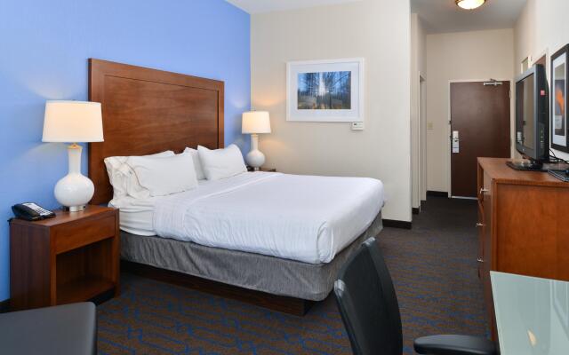 Holiday Inn Express Hotel & Suites Terre Haute, an IHG Hotel