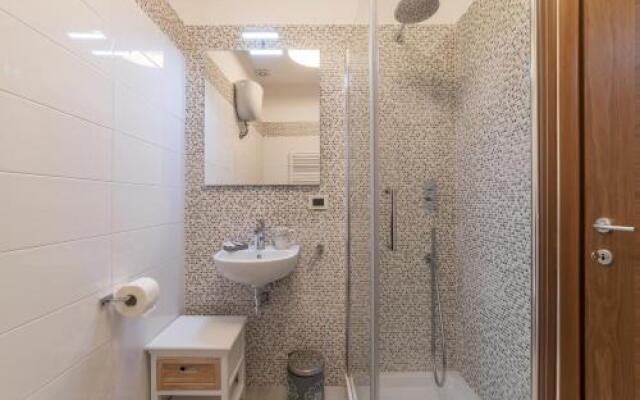 Vatican Luxury 2bd 2ba Apartment