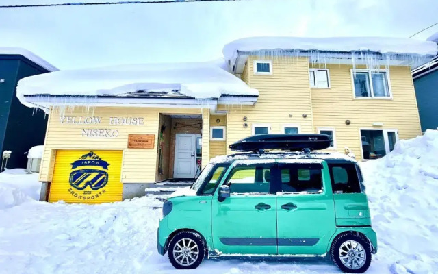 Yellow House Niseko