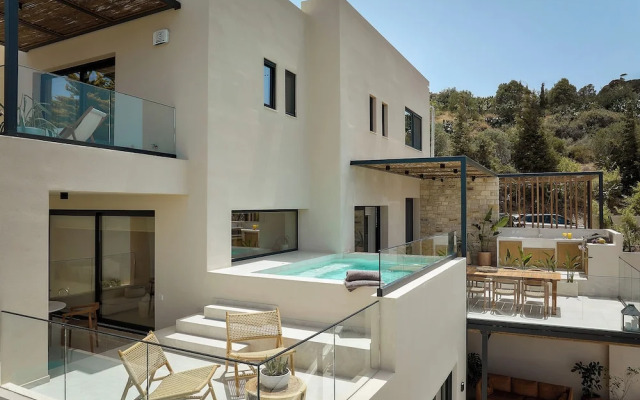 The Nook -luxury Living at the Edge of Tranquility