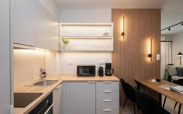 Modern Apartment in Athens with Balcony