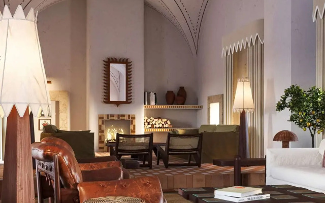 Palacio de Godoy Caceres, Curio Collection by Hilton