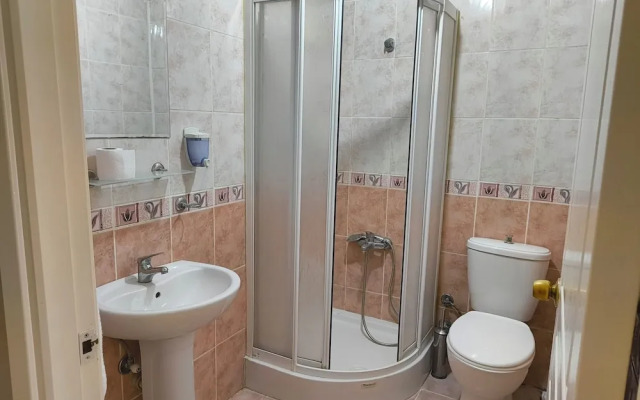 Taç Home