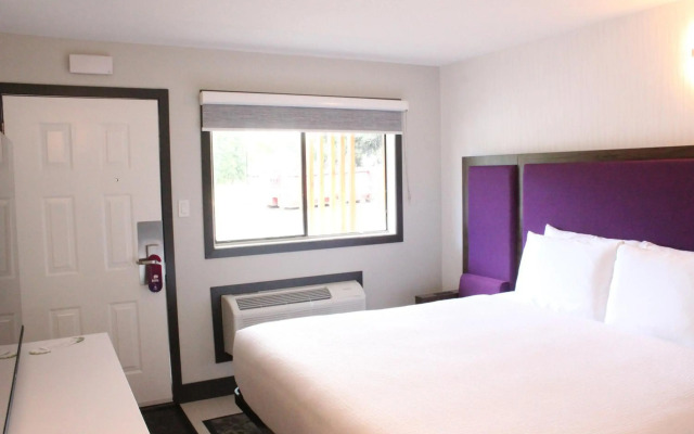 Coast Courtenay Hotel
