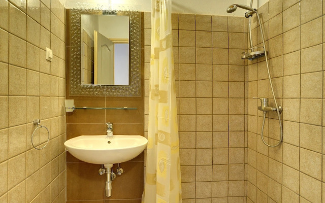 Villa in Batlug With Private Pool