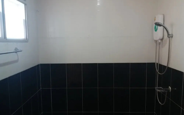 Aumnoychai Hotel Korat