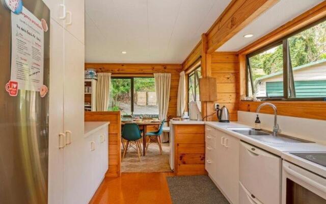 Hosts on the Coast Tui's Feast