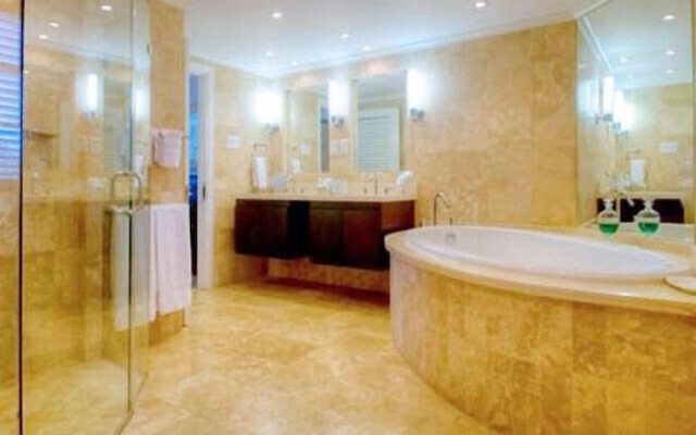 Reeds Penthouse 14