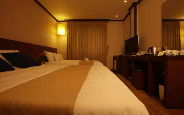 Yihua Hotel