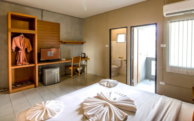 B2 Santitham (Wat Jed Yod) Boutique & Budget Hotel