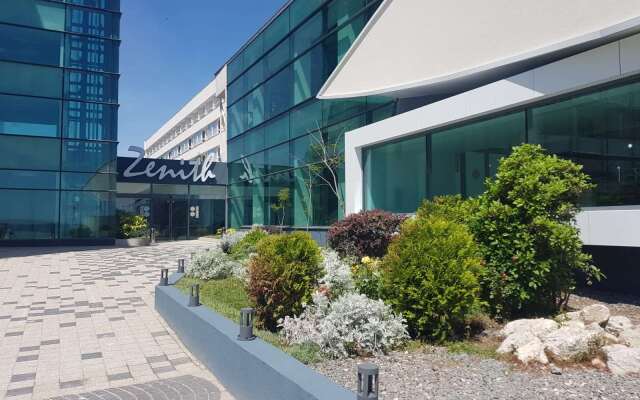 TOP CountryLine ZENITH Hotel Conference and Spa