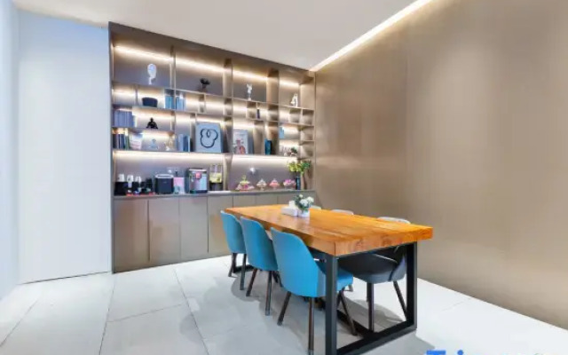 Guangqing AI Esports Hotel