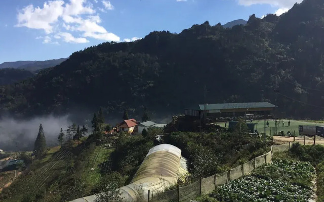 Scenic Views Farmstay & Hostel