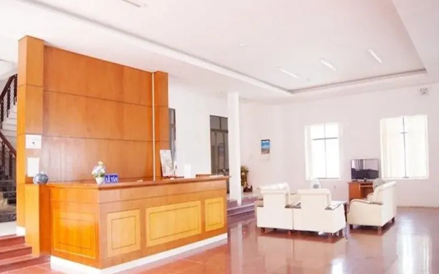 Ngan Hang Hotel