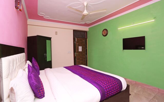 OYO 11504 N D Star Residency