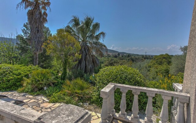 Alluring Villa in Beaufort With Swimming Pool