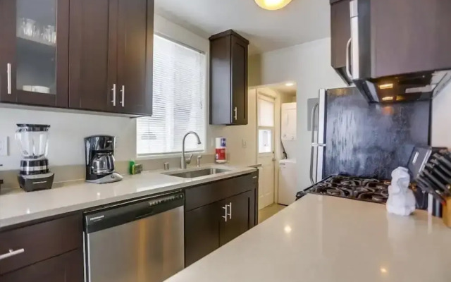 Manhattan Shores 1C