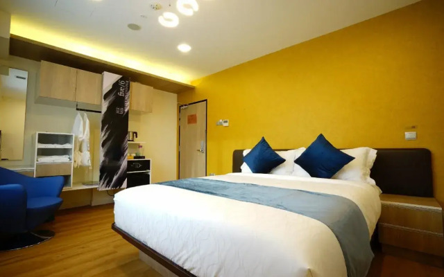 Five/6 Hotel Splendour