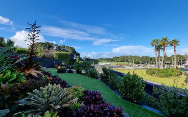 Fabulous Milford 1BR With Views & SkyTV