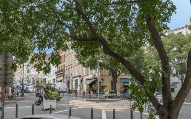 Large one Room Apartment - Notre Dame de la Garde