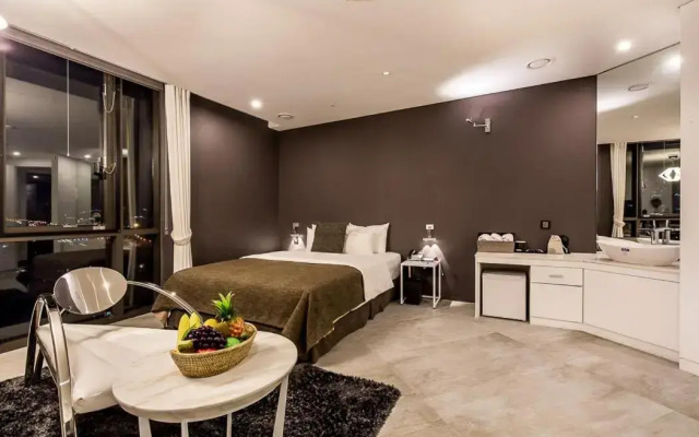 Hotel the May