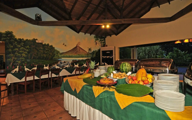 Hotel Lomas del Volcán
