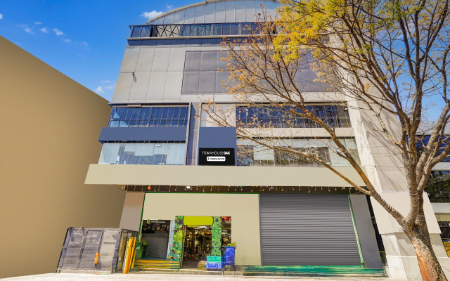 Super Townhouse Oak DLF Newtown Formerly South Square