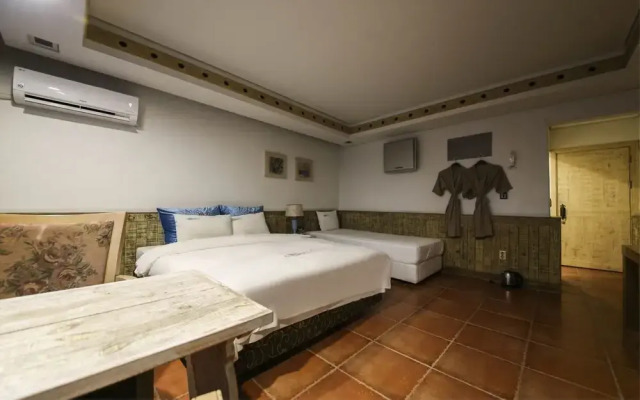 Banju Hotel