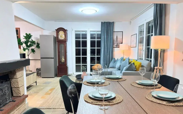 Spacious 4 bedrooms House