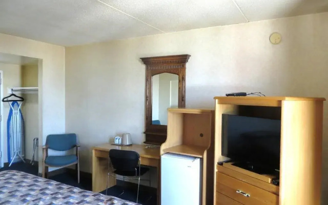 Town and Country Hotel